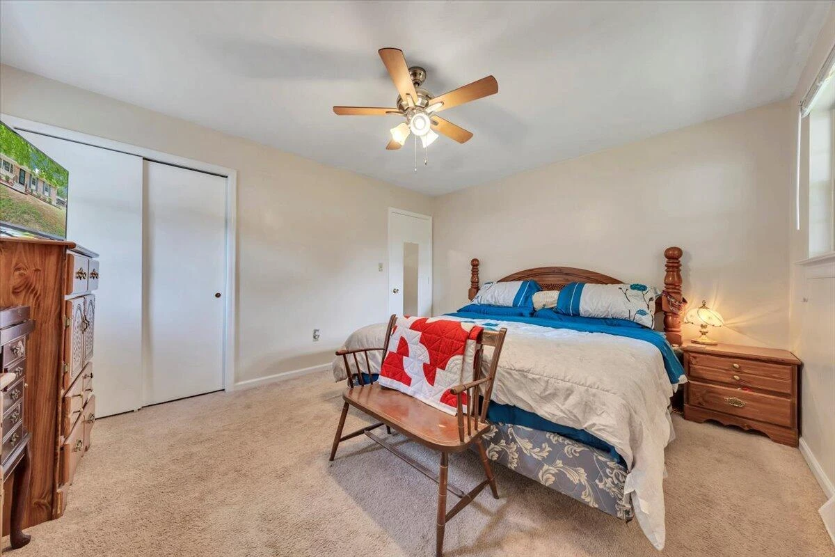 1868 Terry DR - Photo 23