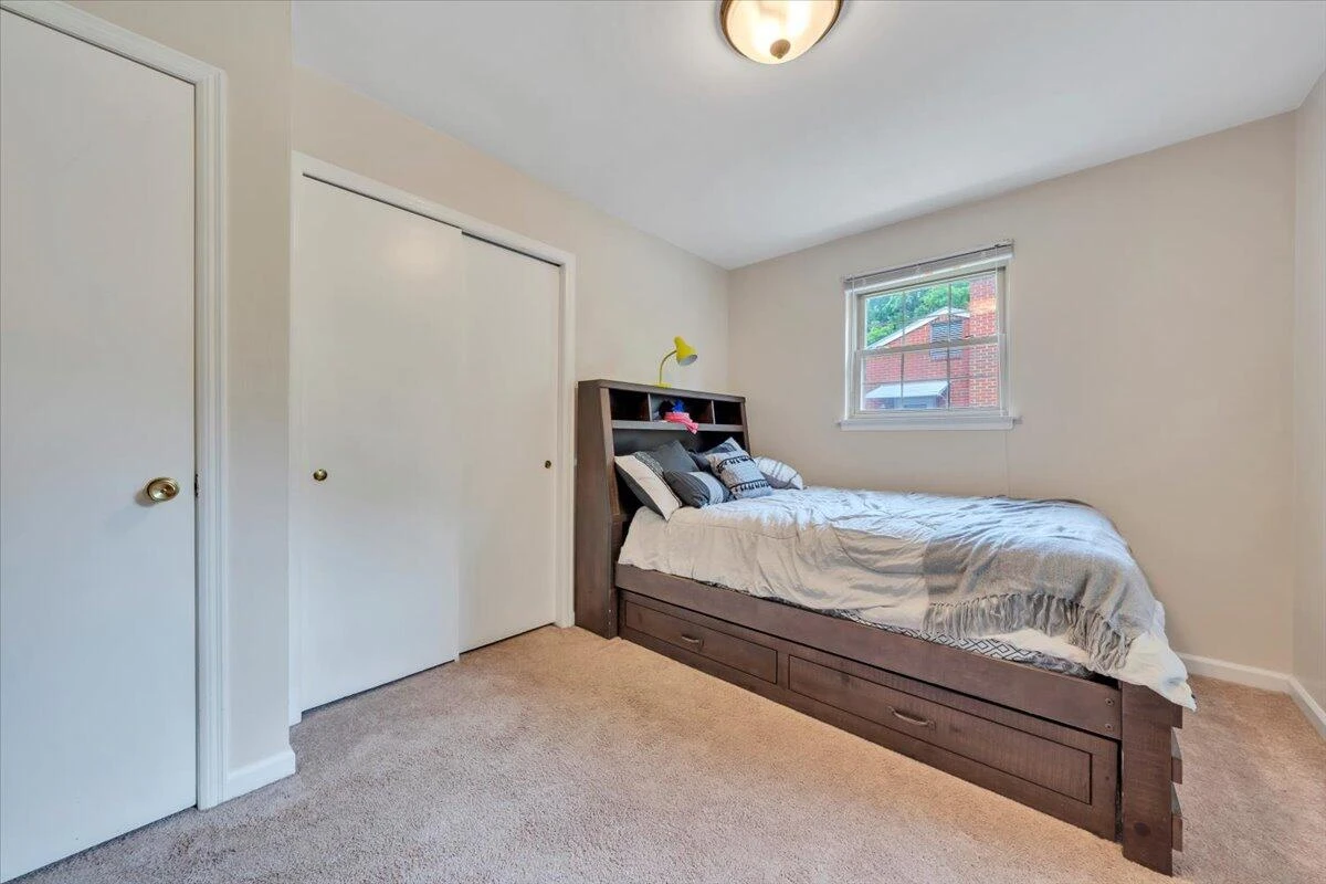 1868 Terry DR - Photo 25