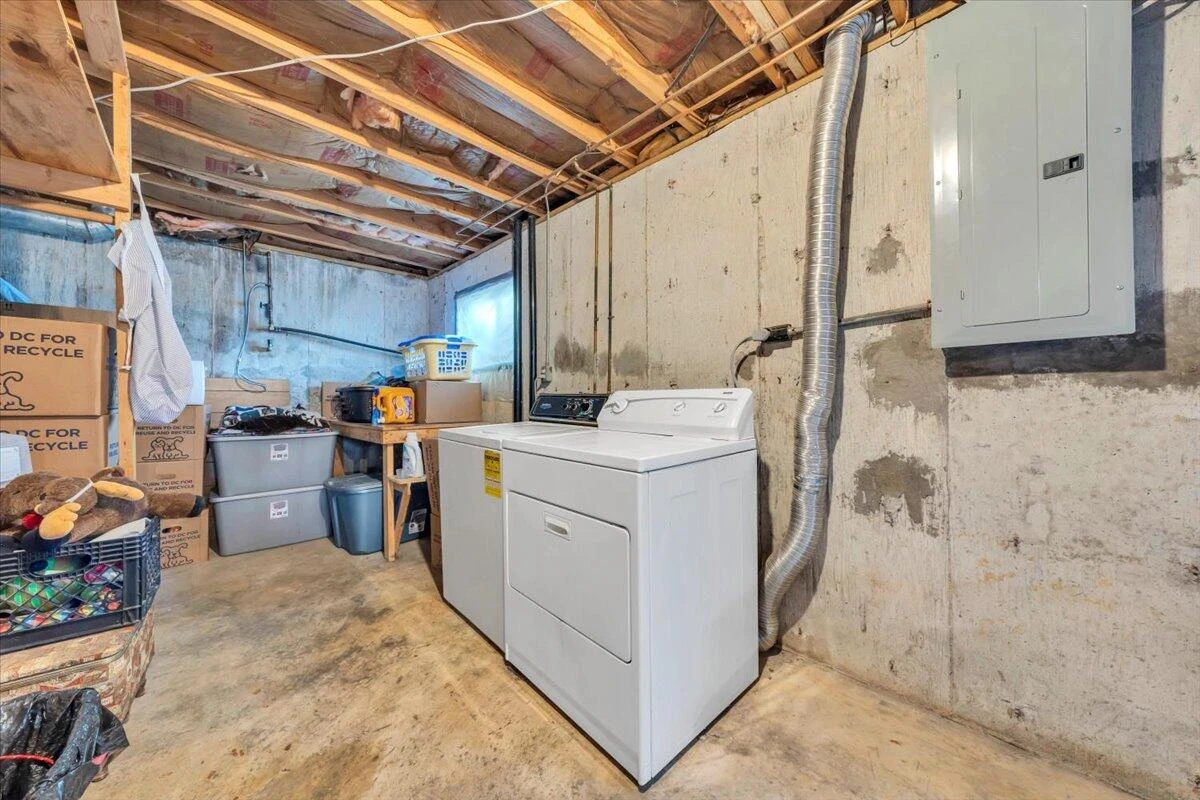 1868 Terry DR - Photo 28