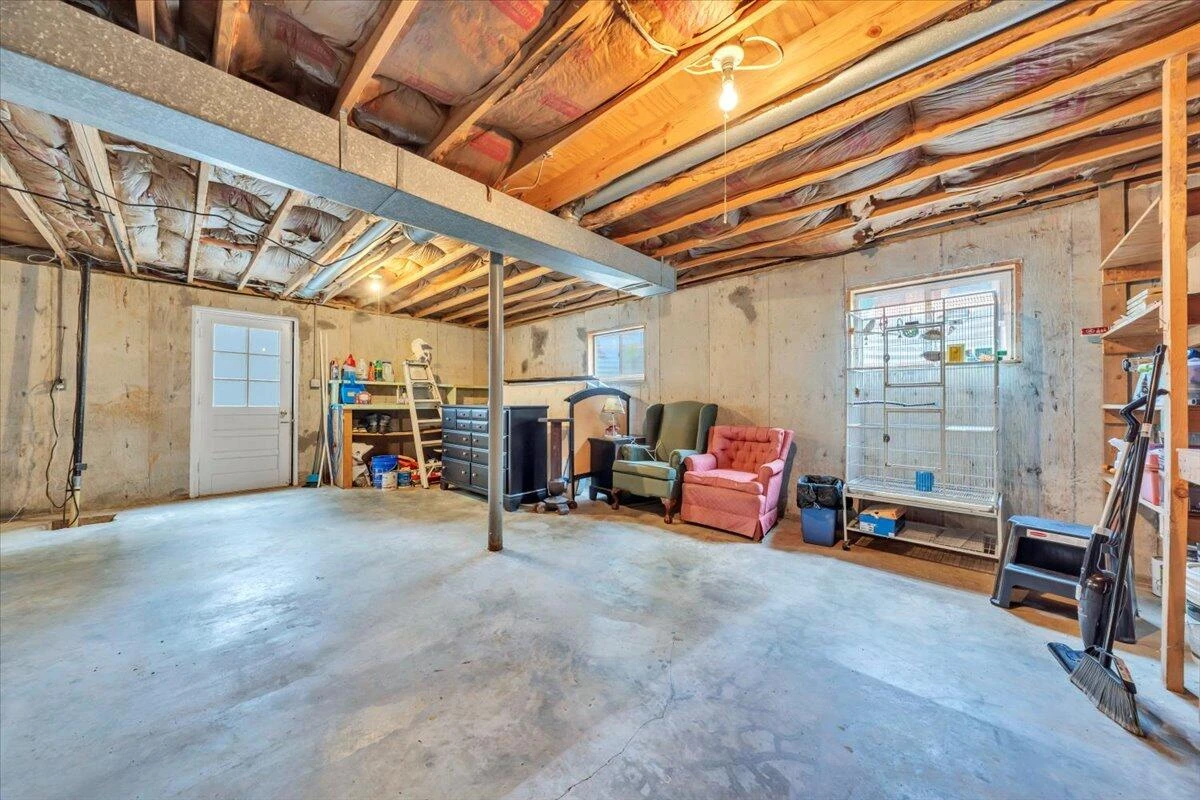 1868 Terry DR - Photo 31