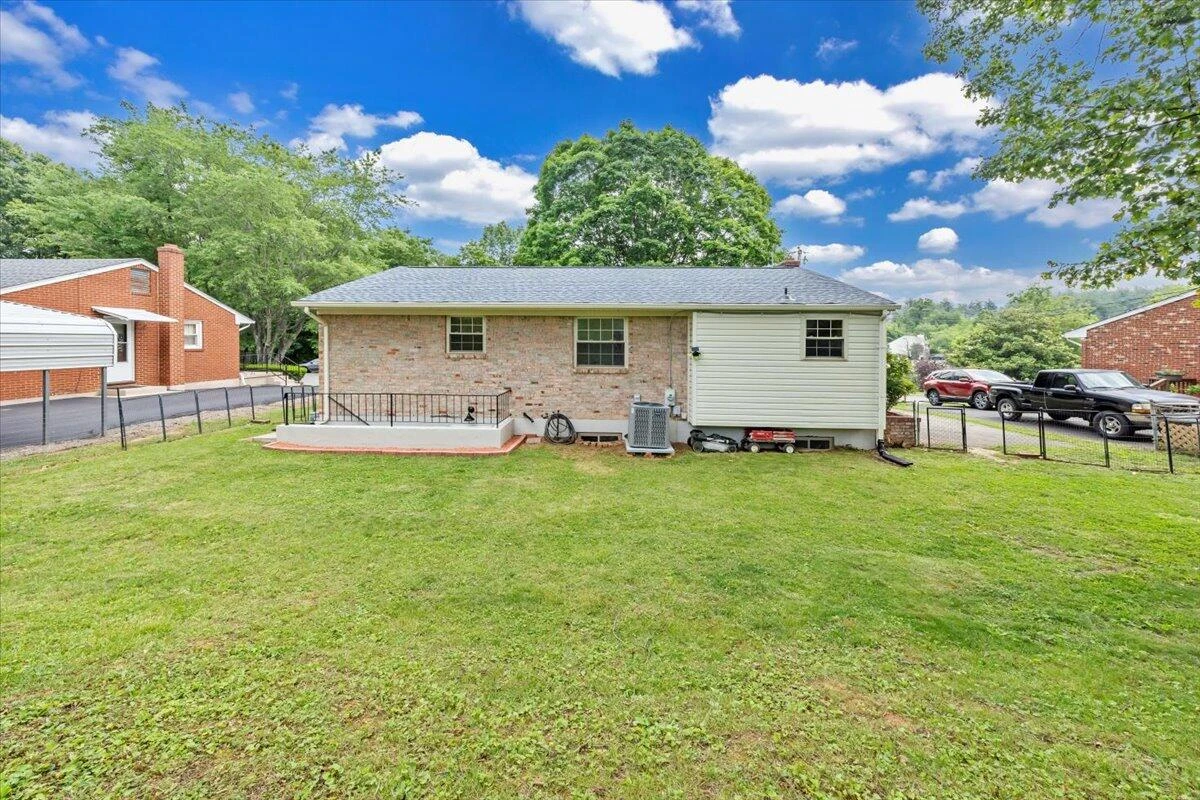 1868 Terry DR - Photo 34