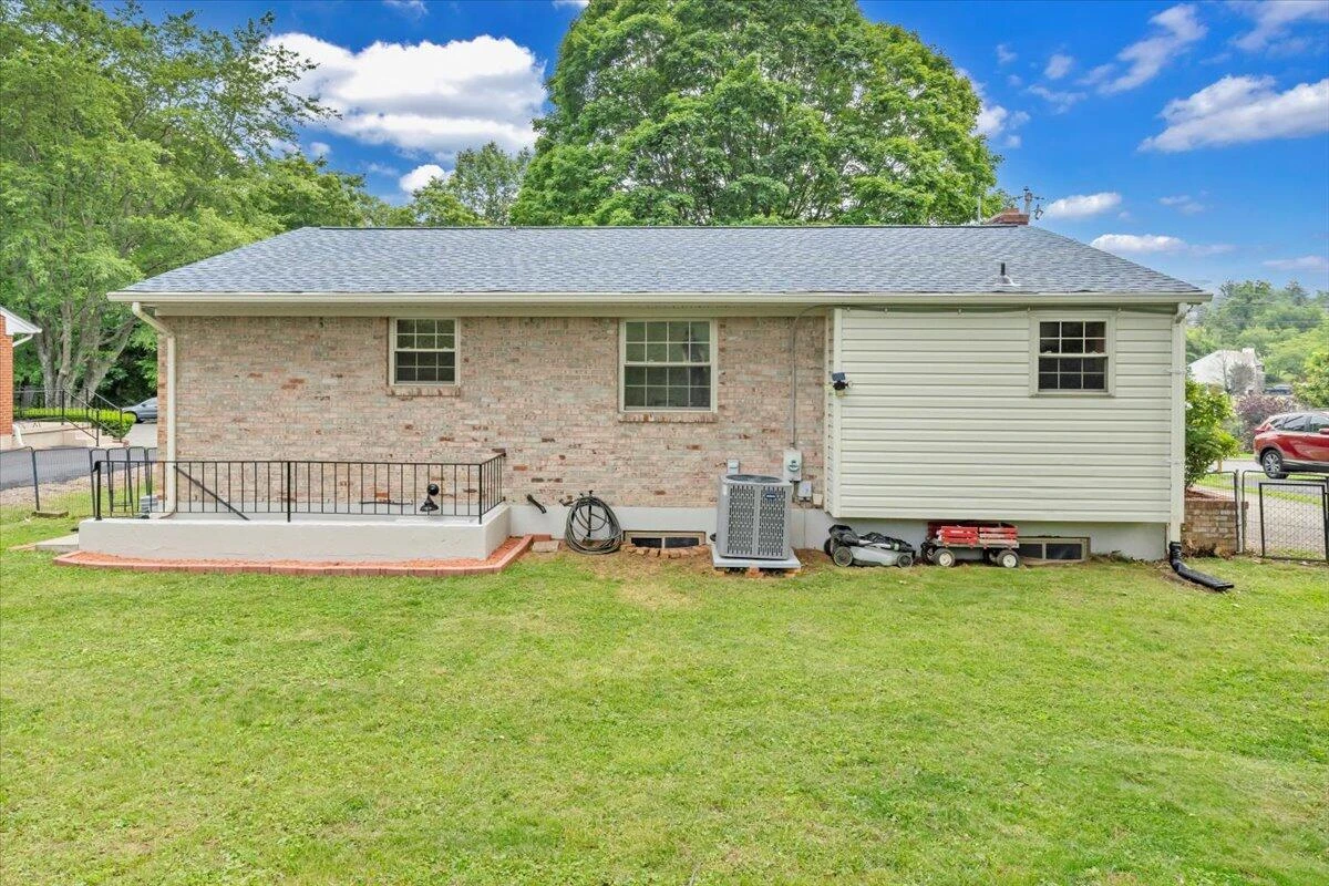 1868 Terry DR - Photo 35