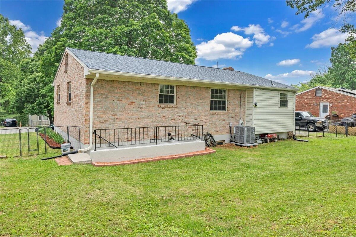 1868 Terry DR - Photo 37