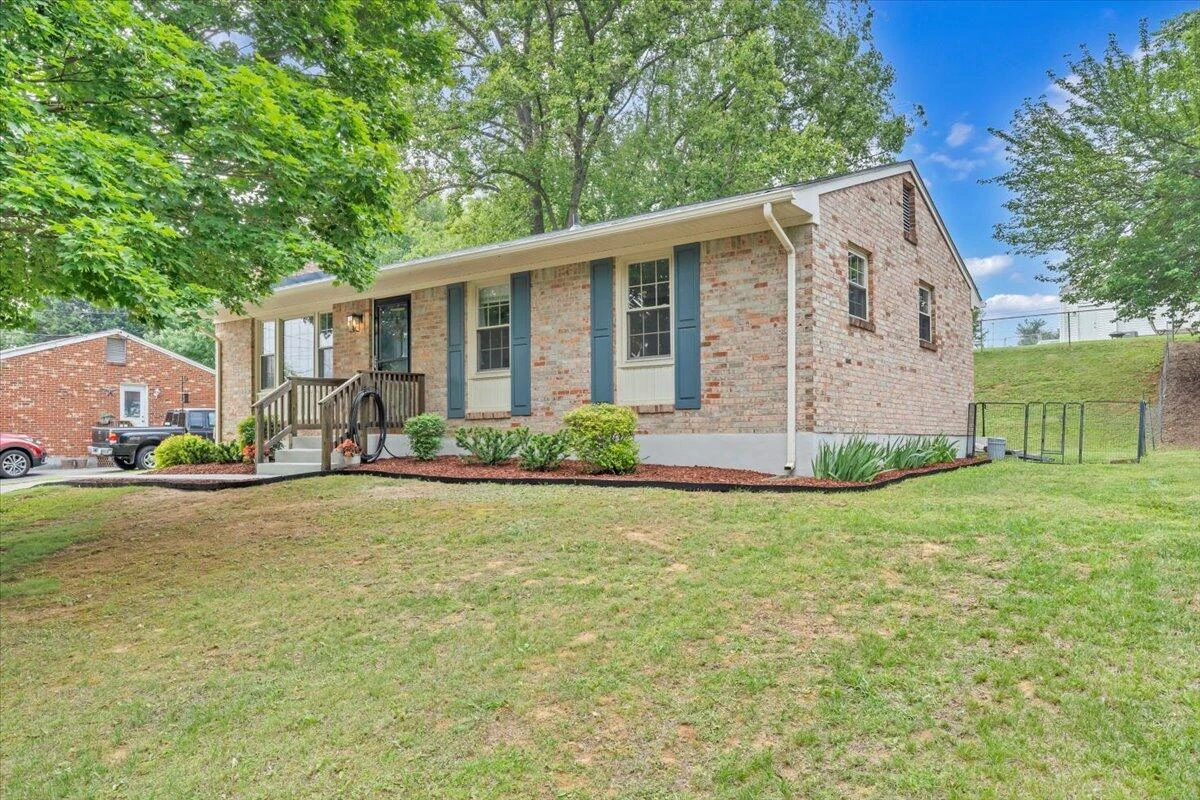 1868 Terry DR - Photo 6