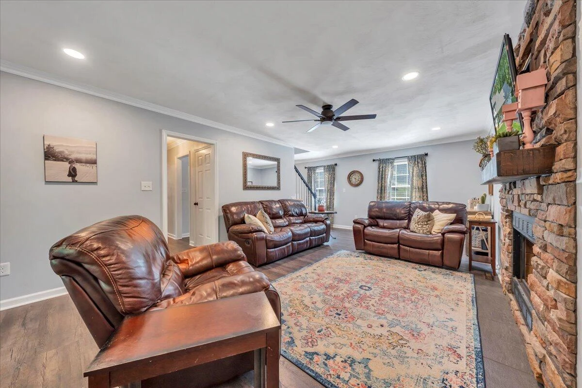 7984 Forest Creek DR - Photo 11