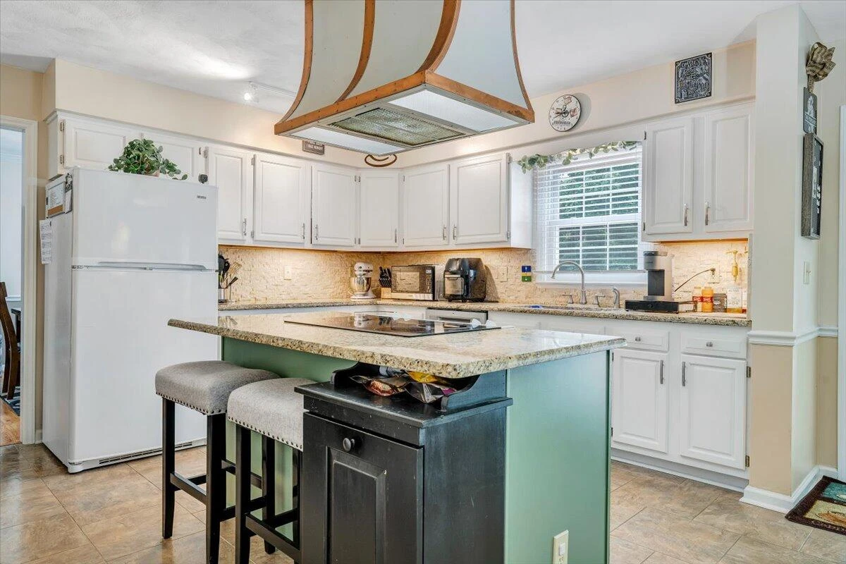201 Jay Ridge RD - Photo 17