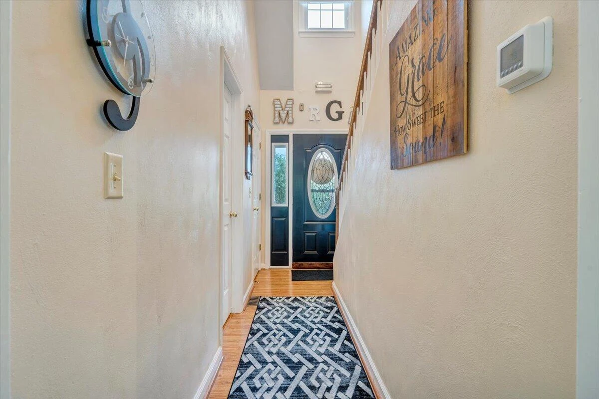 201 Jay Ridge RD - Photo 4