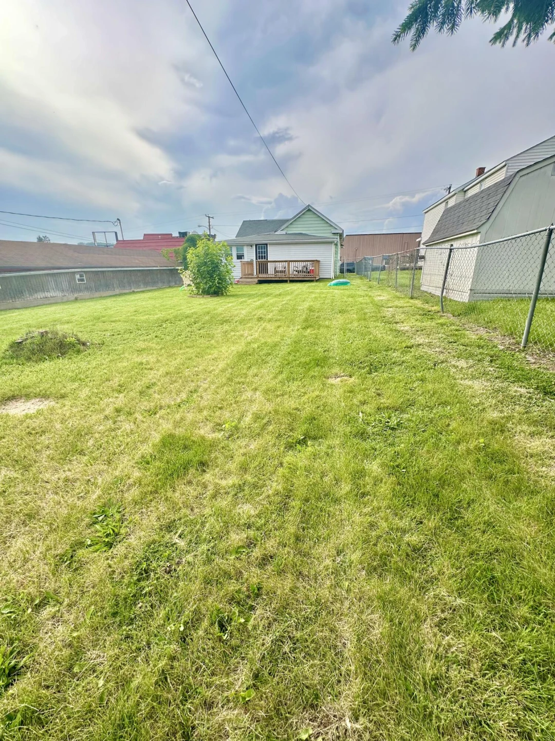 305 Pine ST - Photo 12