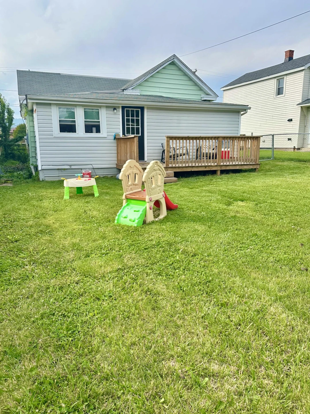 305 Pine ST - Photo 7