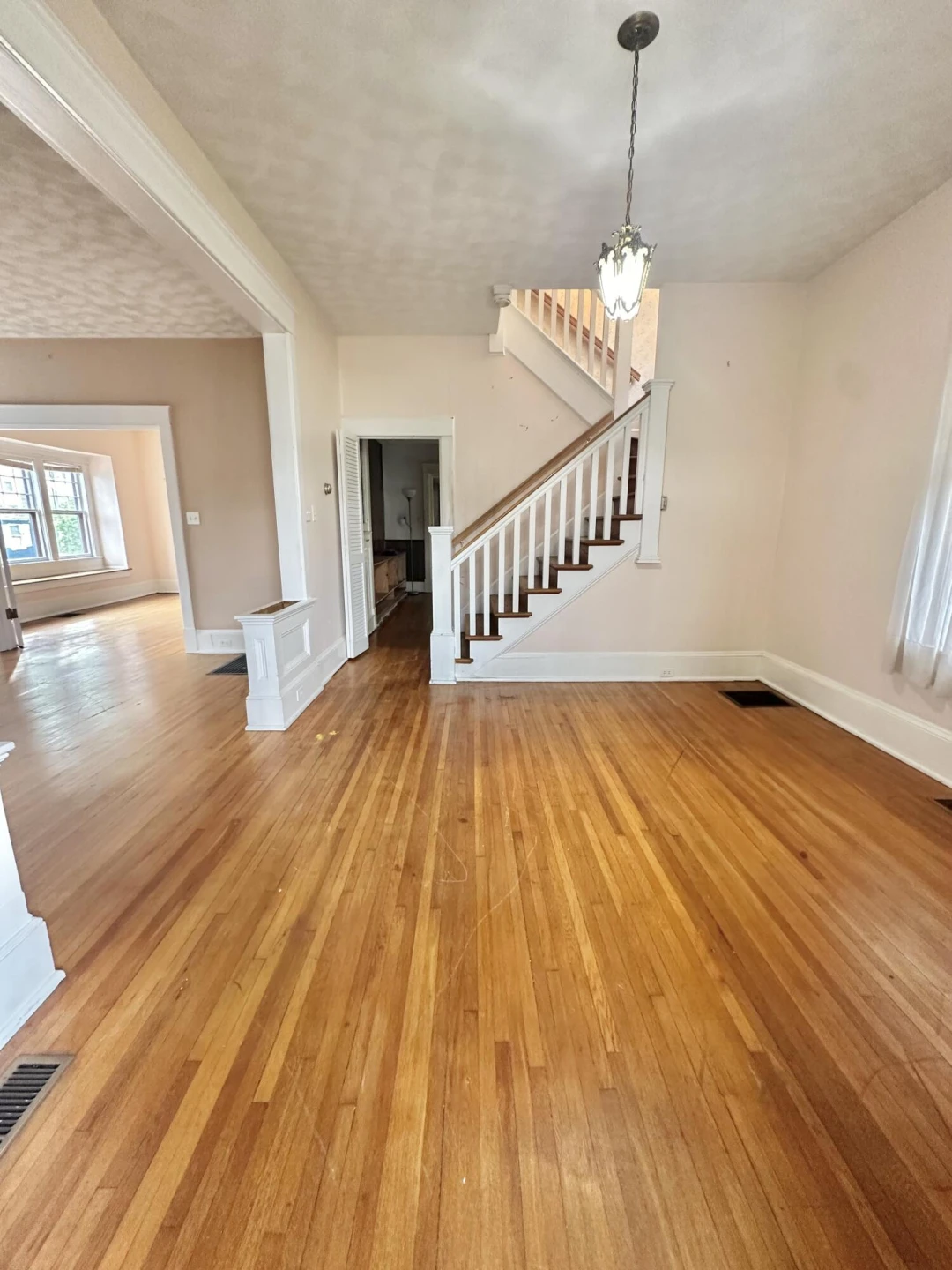 448 Riverside ST - Photo 12