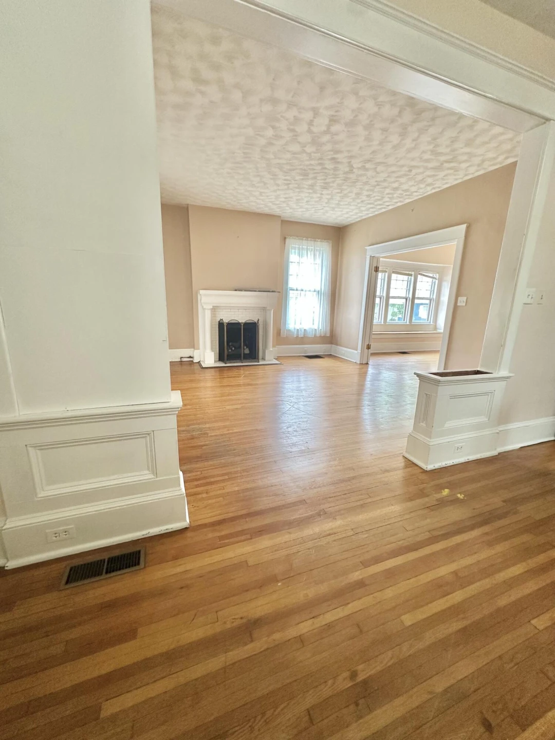 448 Riverside ST - Photo 13