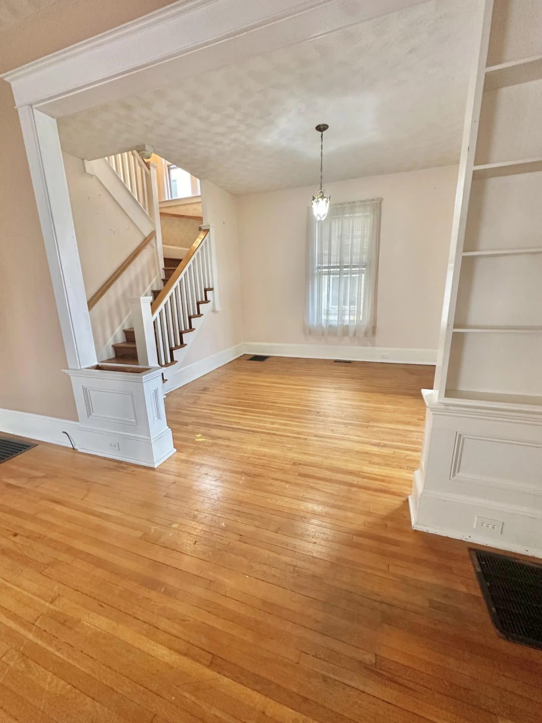 448 Riverside ST - Photo 15