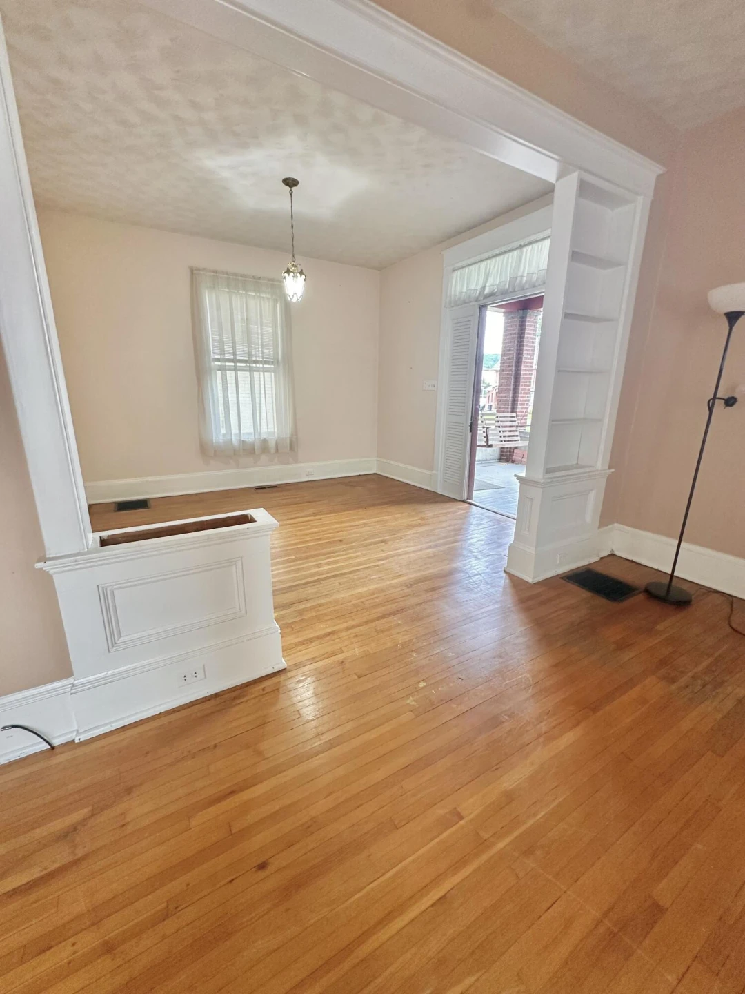 448 Riverside ST - Photo 16