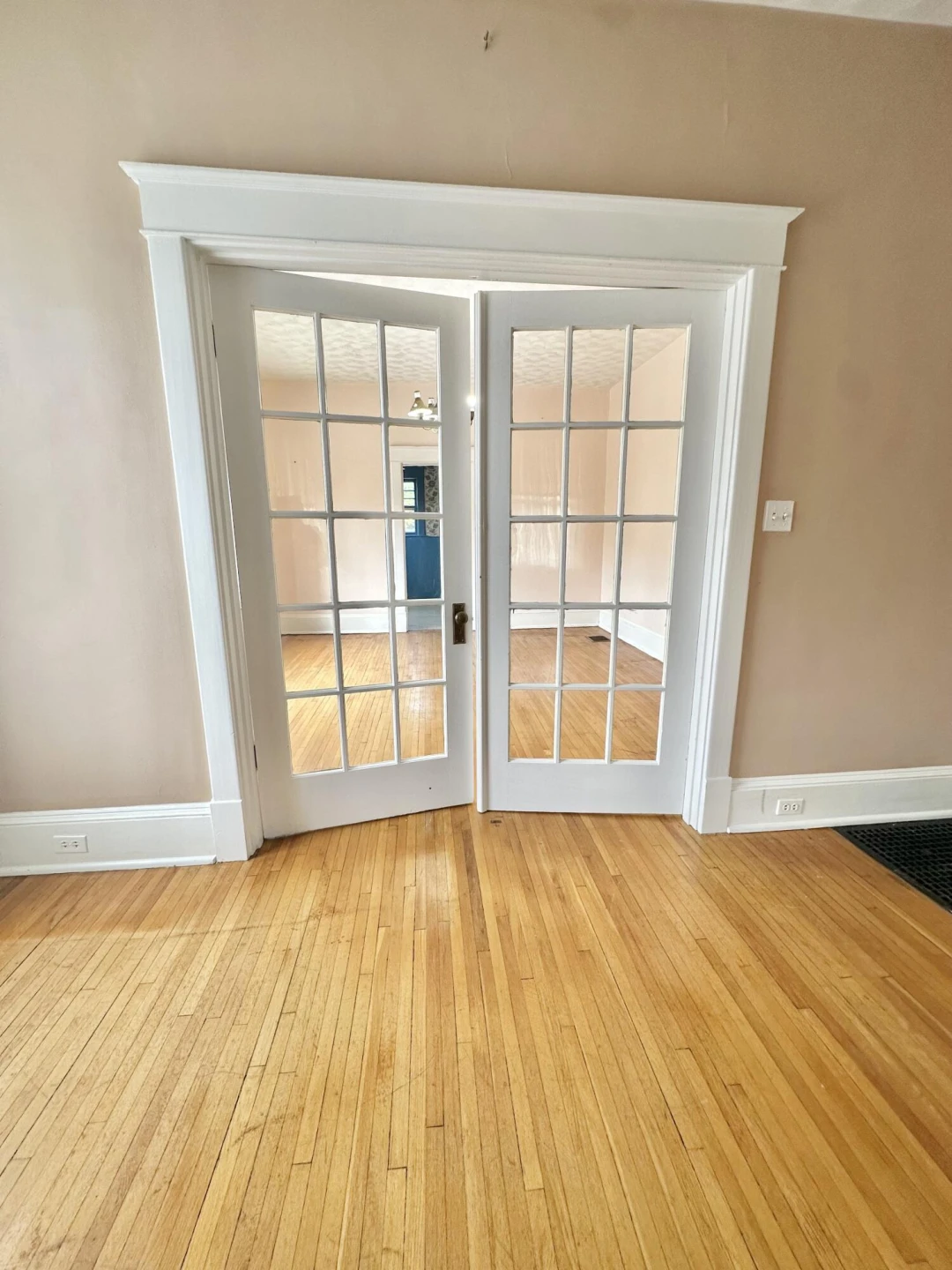448 Riverside ST - Photo 21