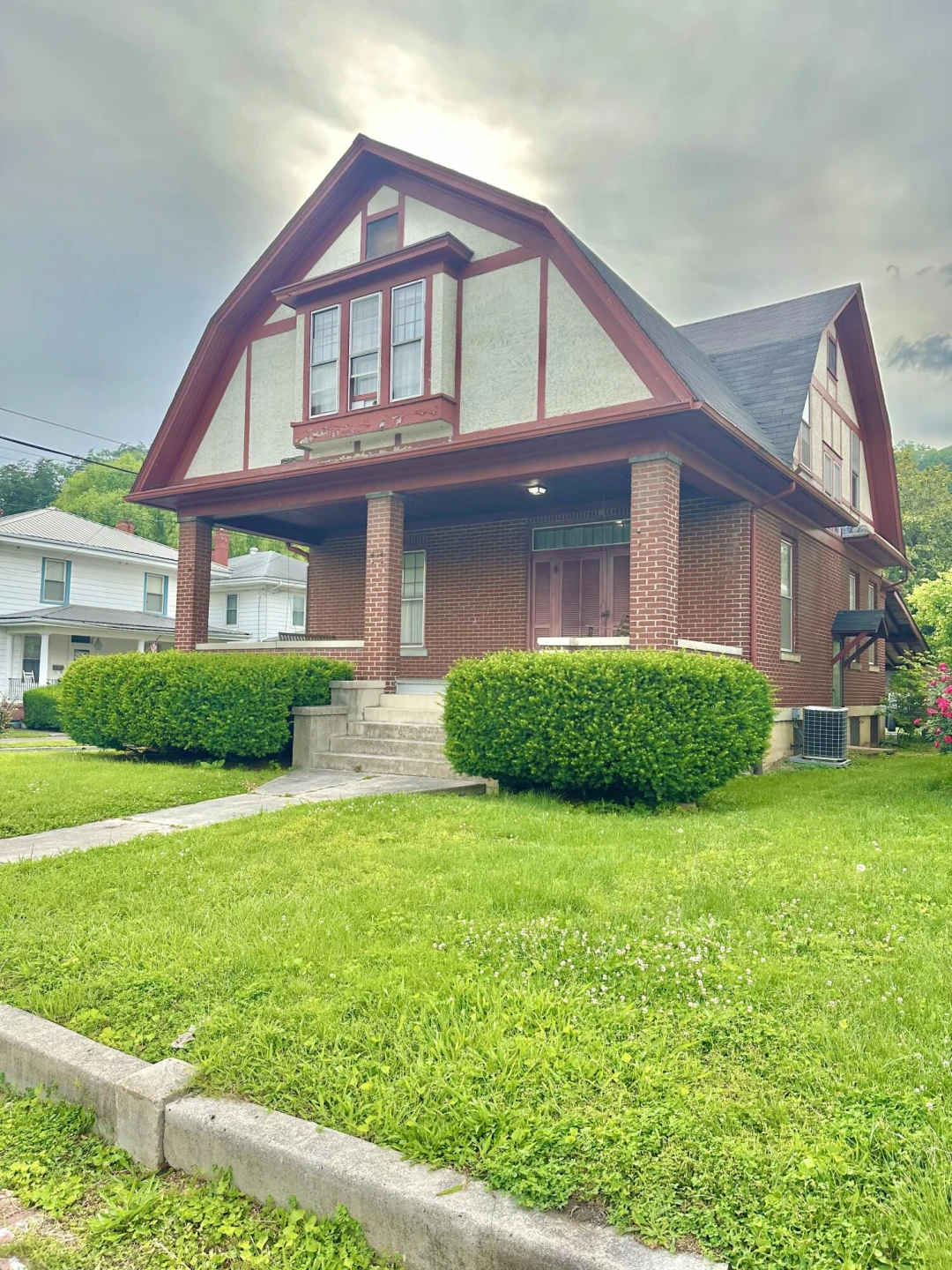 448 Riverside ST - Photo 3