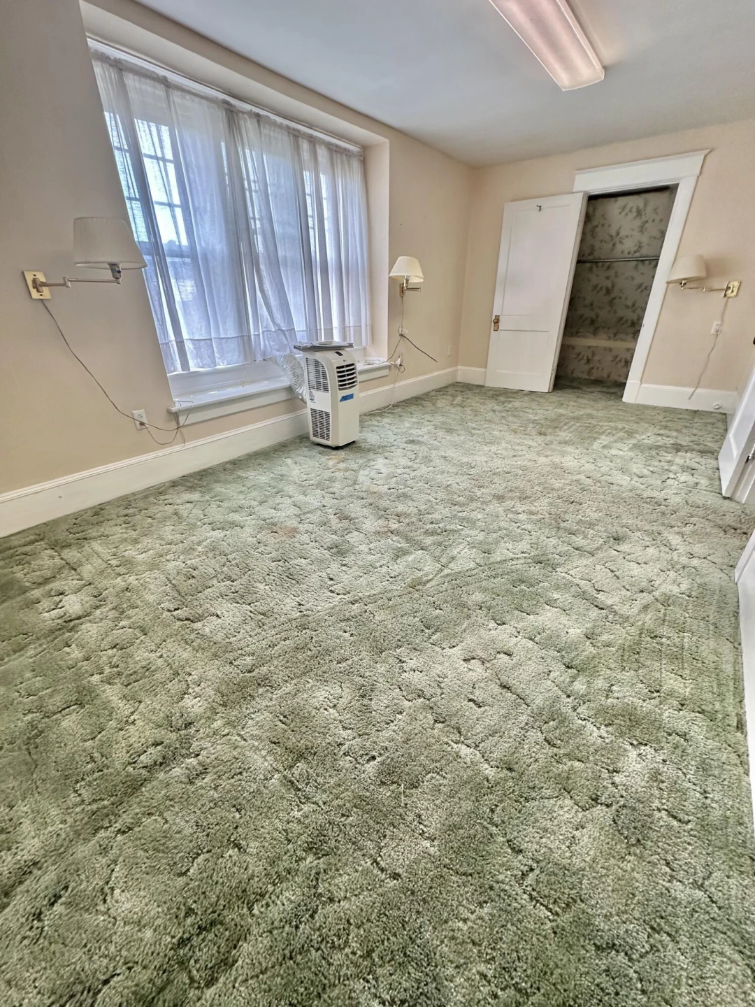 448 Riverside ST - Photo 40