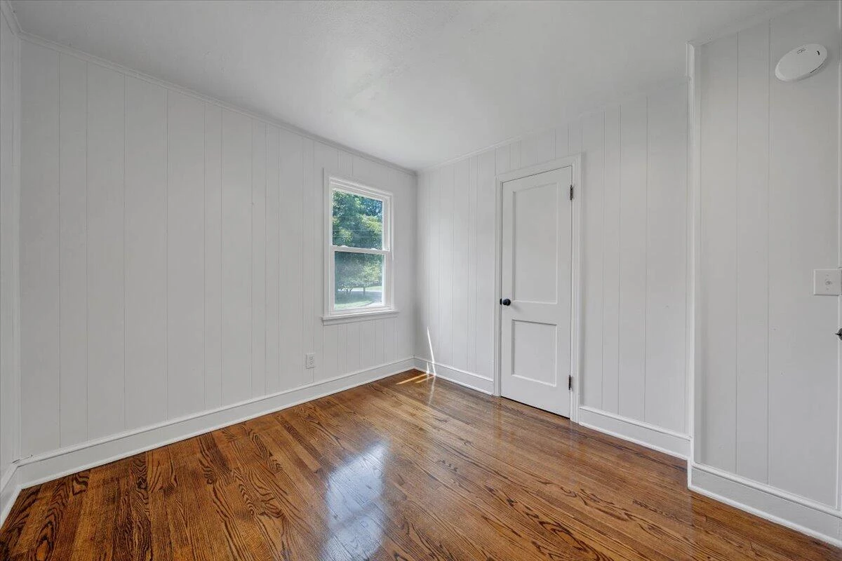 603 36th ST - Photo 13