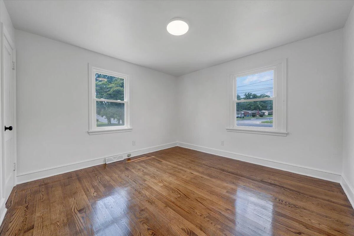 603 36th ST - Photo 15