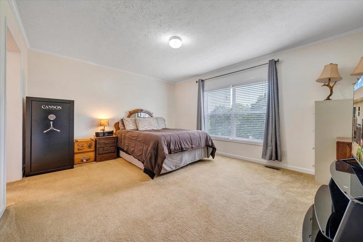 384 White Oak LN - Photo 26