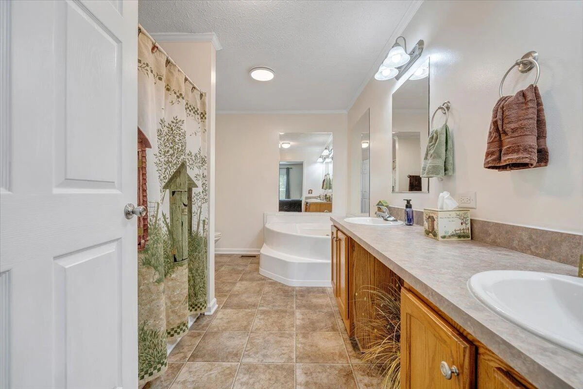 384 White Oak LN - Photo 27