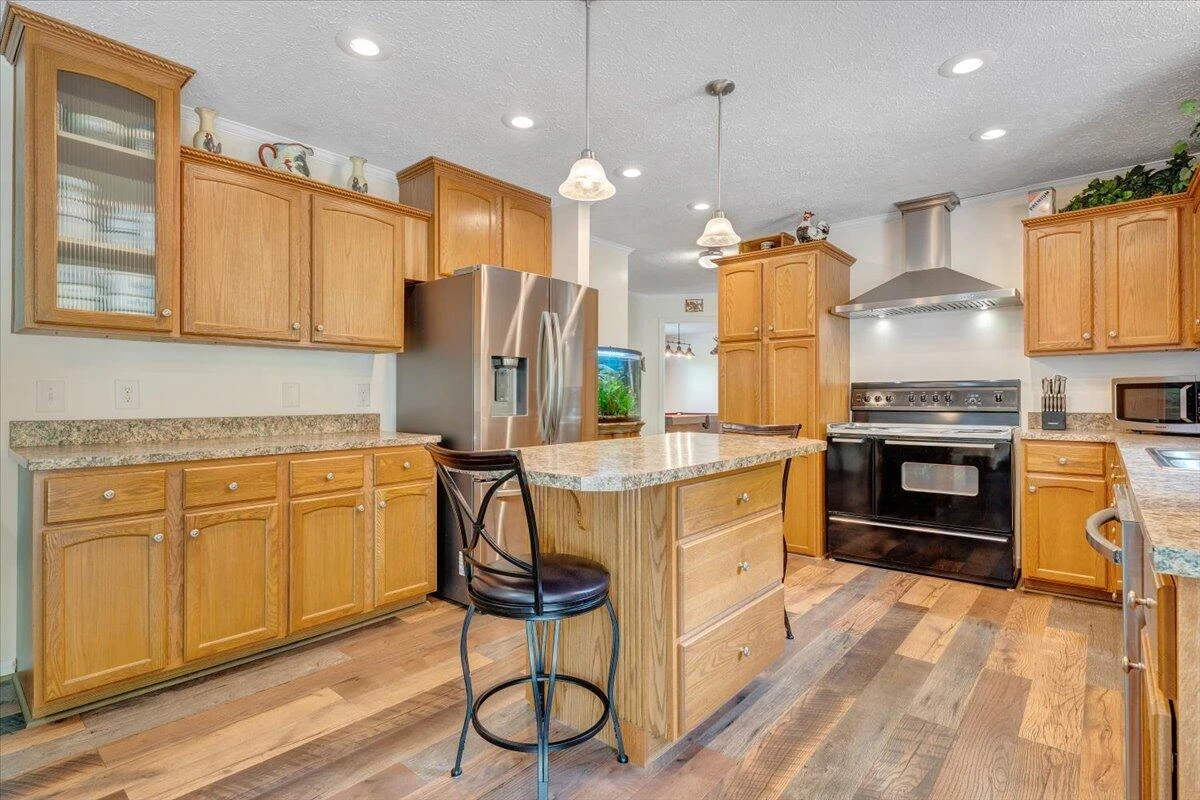 384 White Oak LN - Photo 6