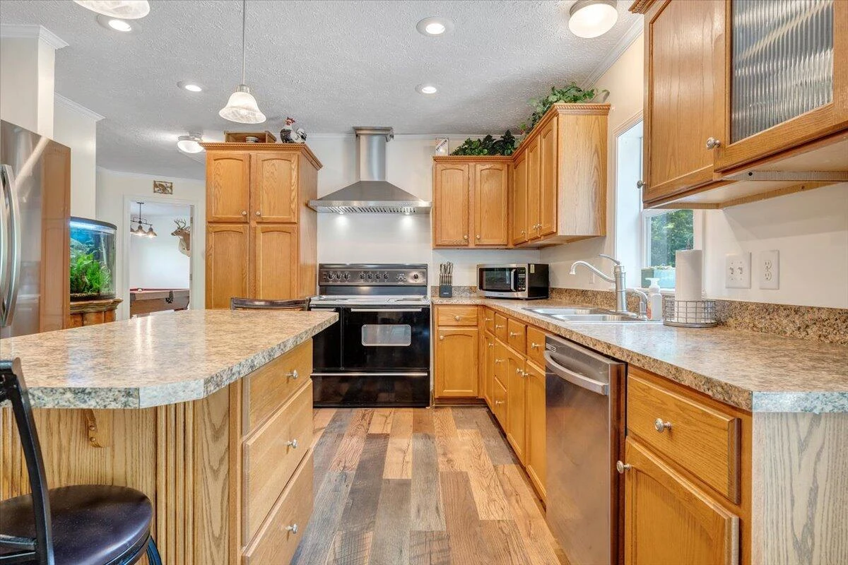 384 White Oak LN - Photo 7