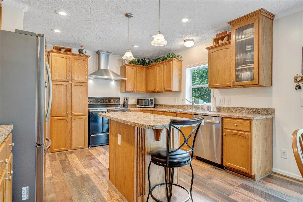 384 White Oak LN - Photo 9
