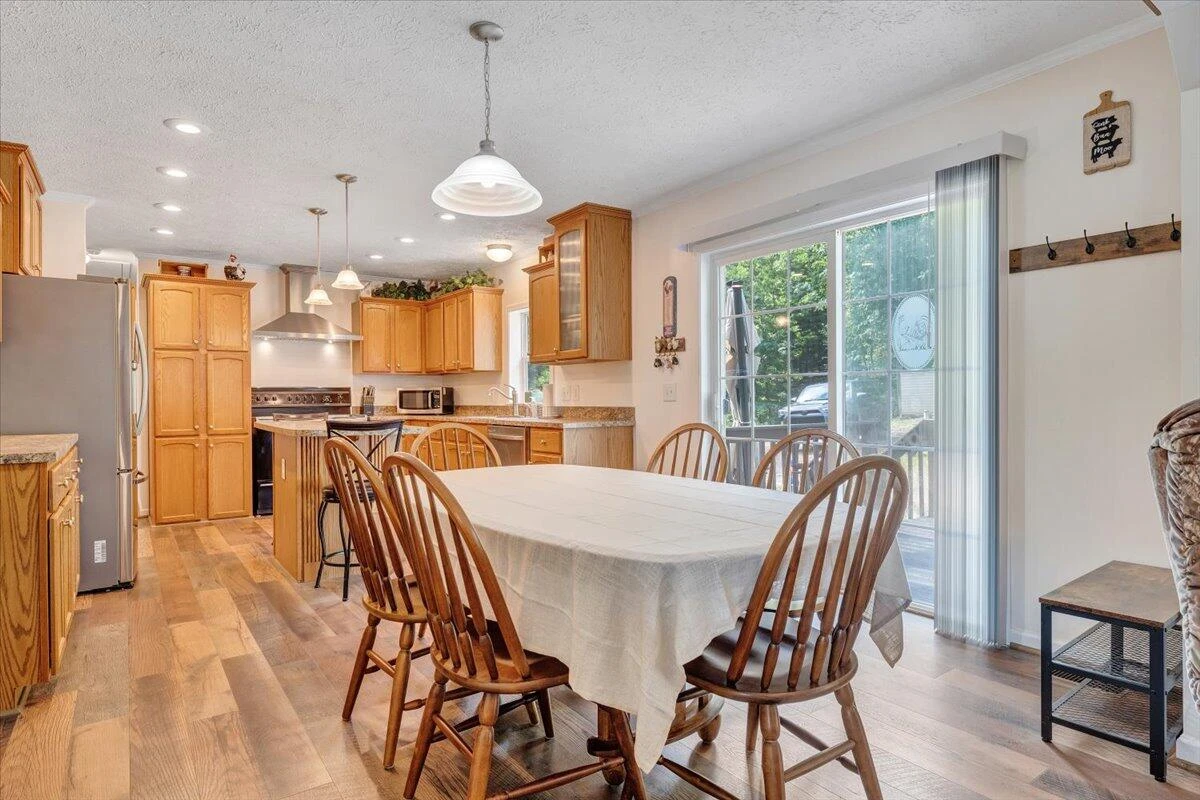 384 White Oak LN - Photo 10