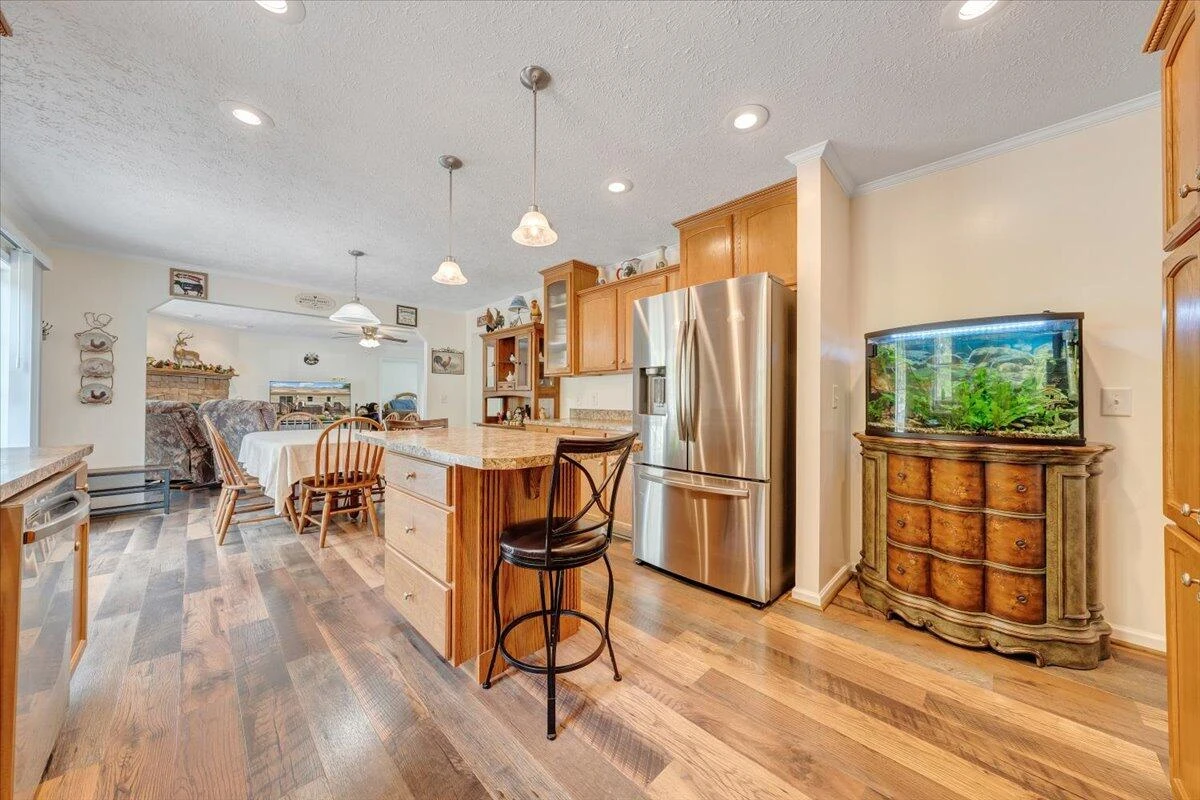 384 White Oak LN - Photo 11