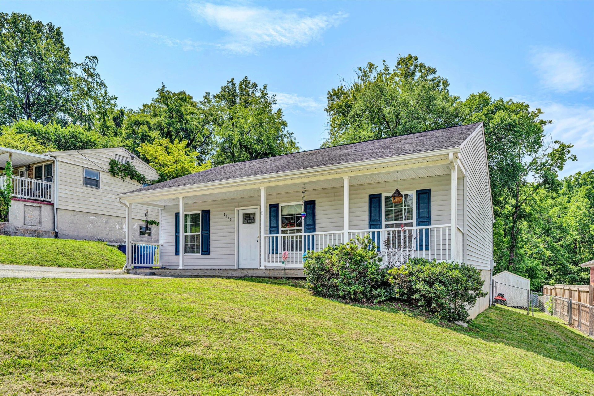 1379 Craig Robertson RD - Photo 2