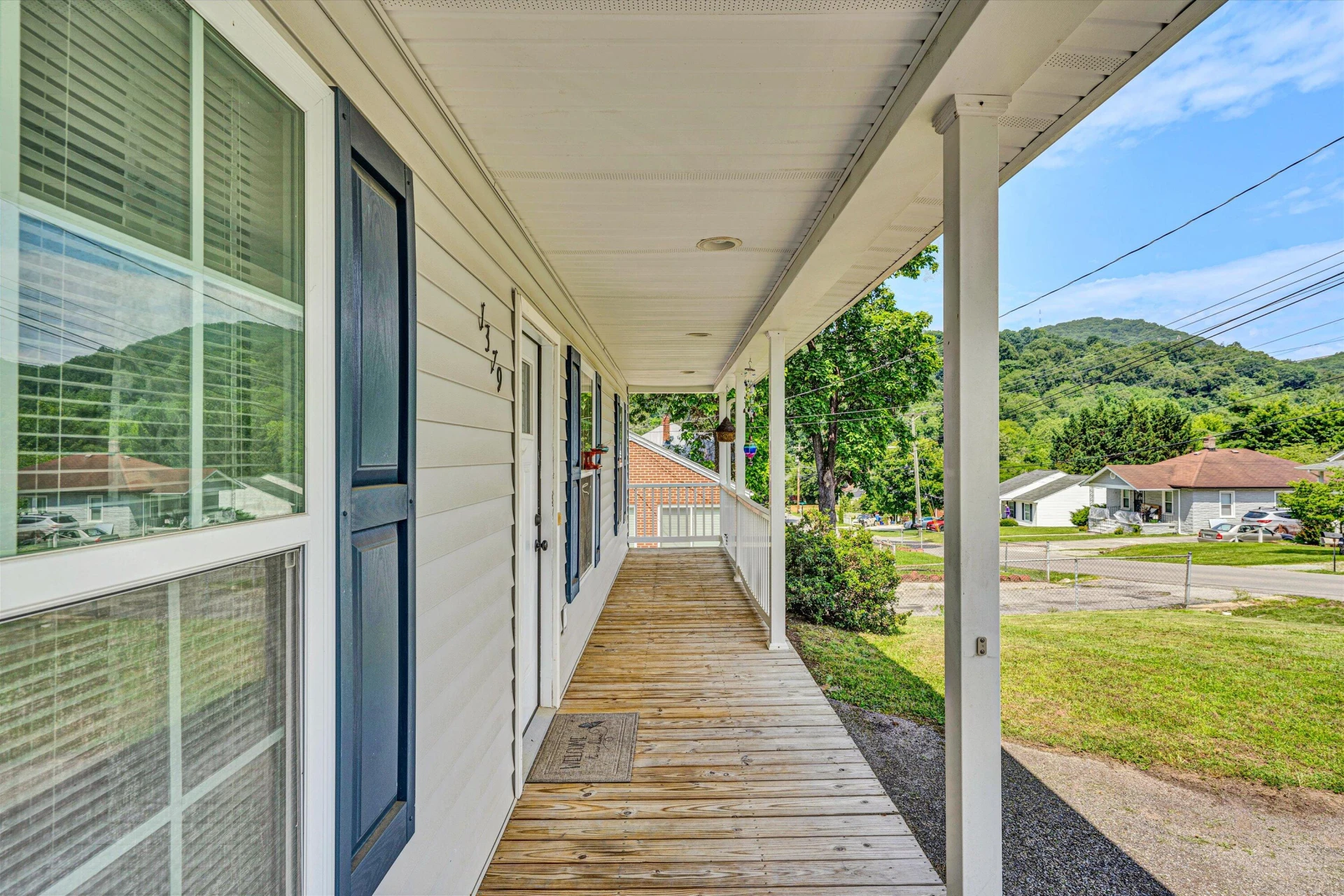 1379 Craig Robertson RD - Photo 3