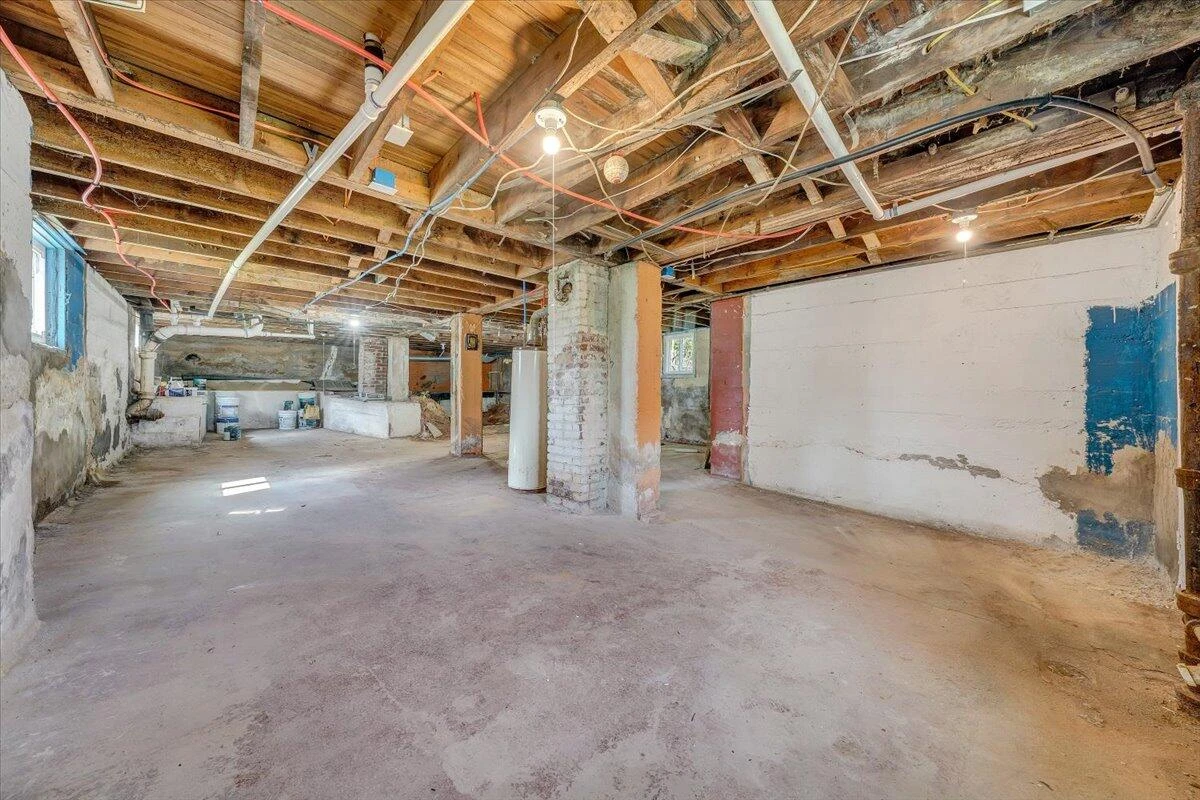 2110 Carroll AVE - Photo 20