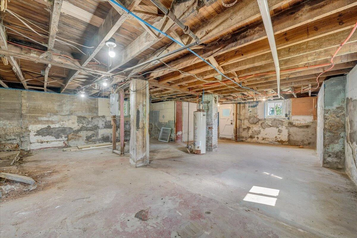 2110 Carroll AVE - Photo 21