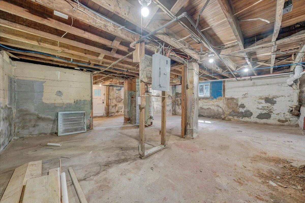 2110 Carroll AVE - Photo 22