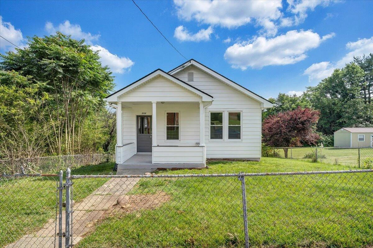 2110 Carroll AVE - Photo 28