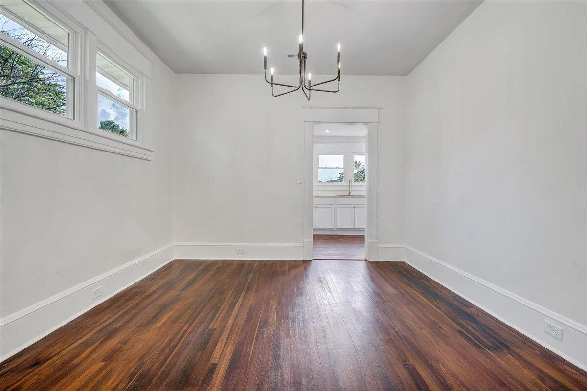 2110 Carroll AVE - Photo 7