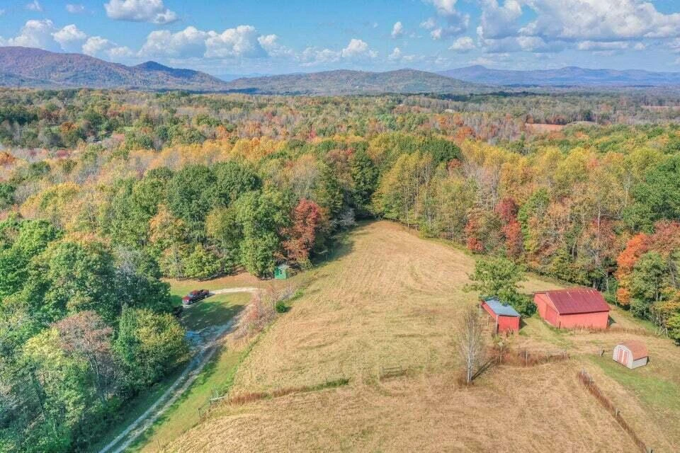 345 Deepwoods RD - Photo 5