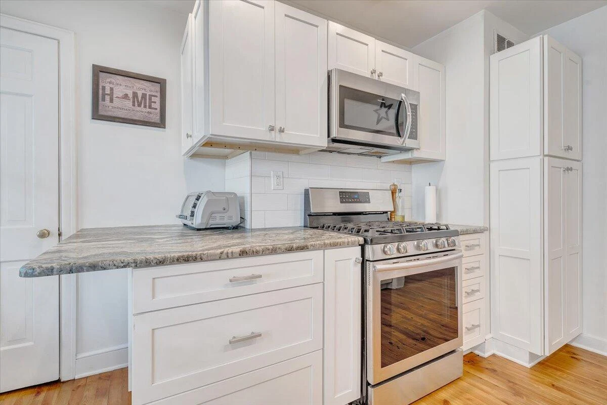 1530 Westover AVE - Photo 16