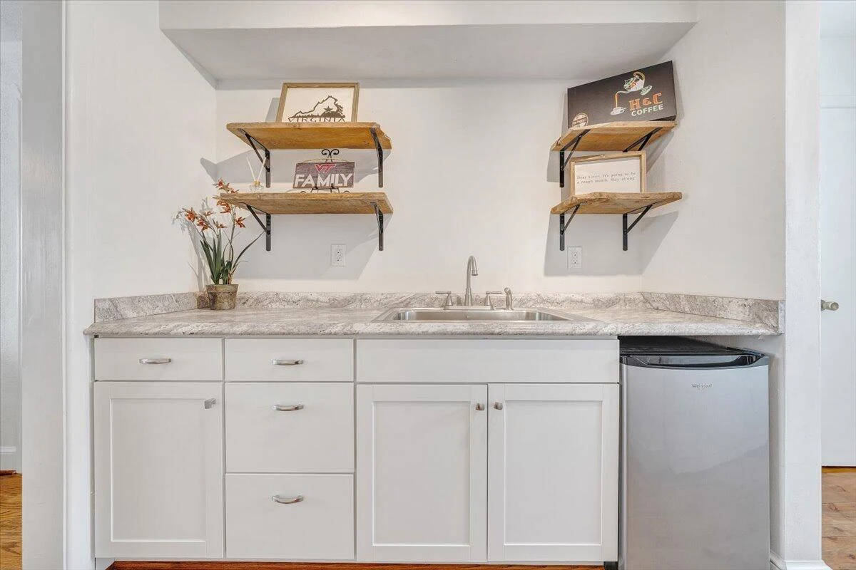 1530 Westover AVE - Photo 20