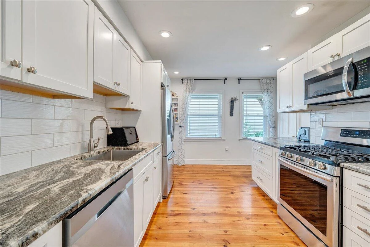1530 Westover AVE - Photo 13