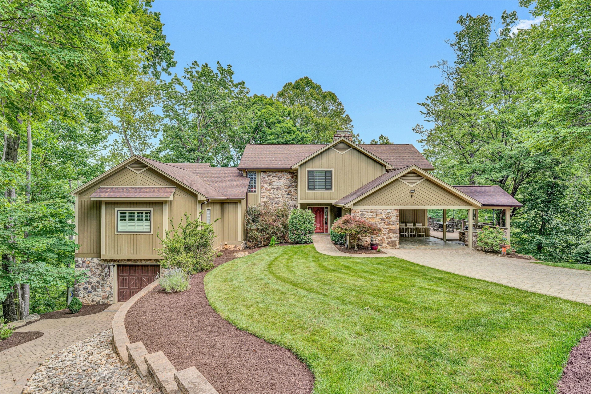 200 Fairway DR
