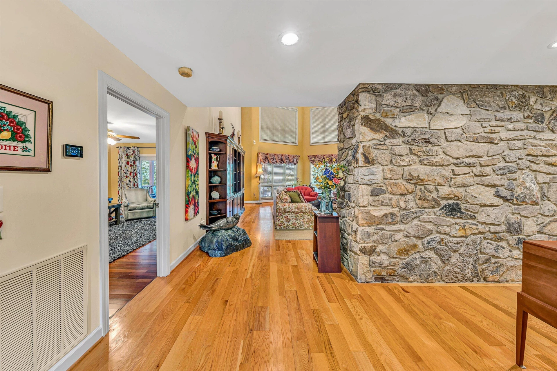 200 Fairway DR - Photo 10
