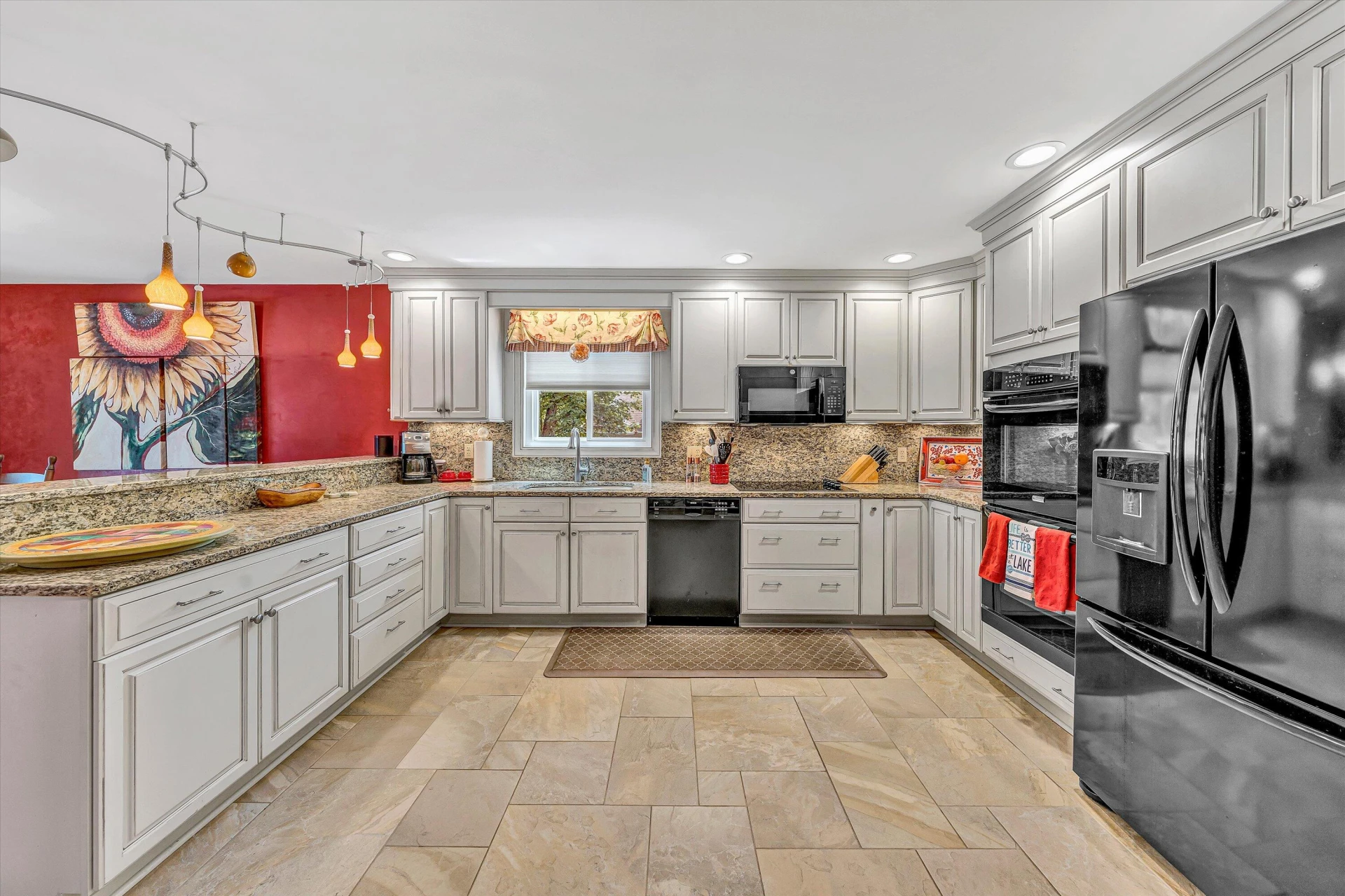 200 Fairway DR - Photo 17