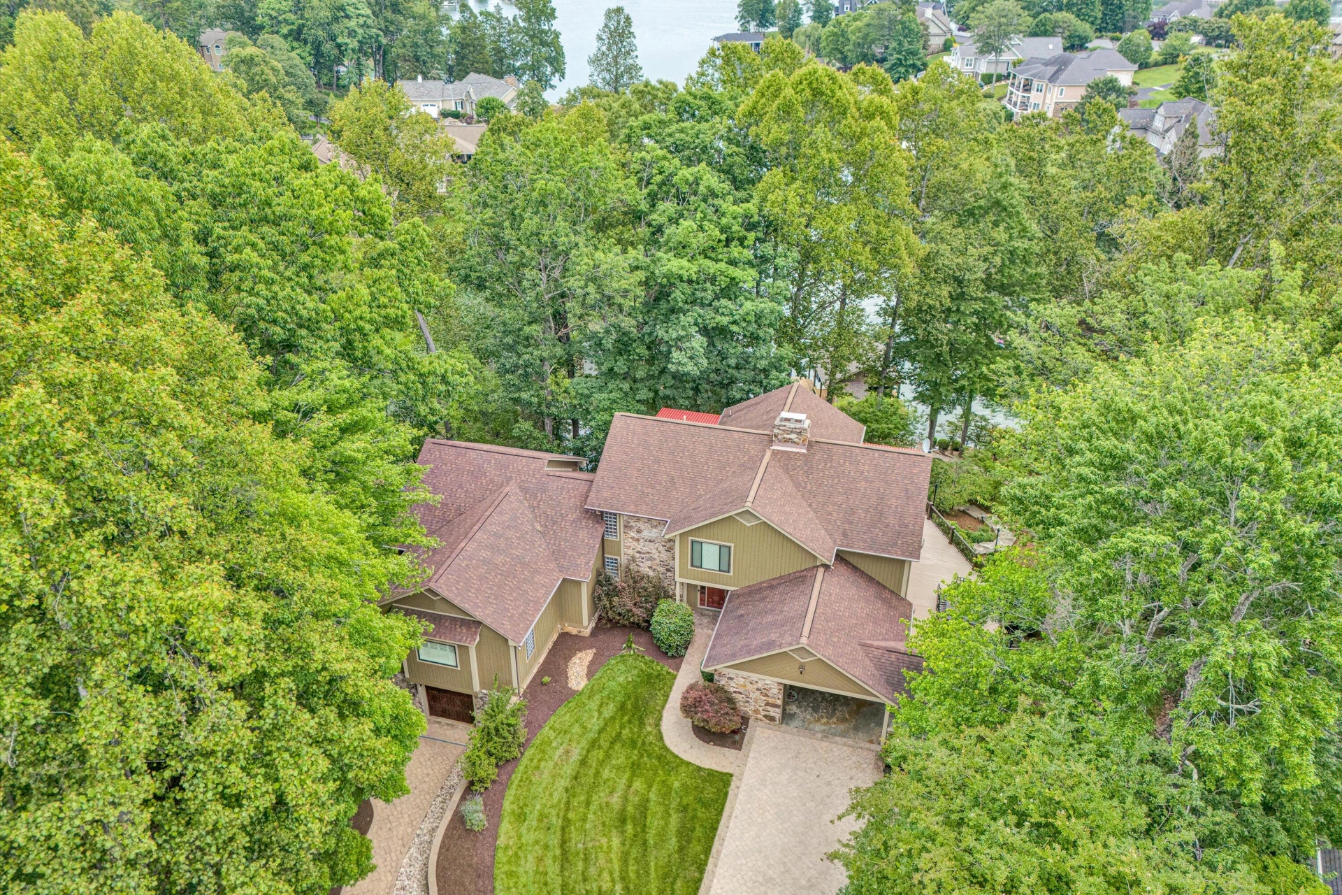 200 Fairway DR - Photo 4