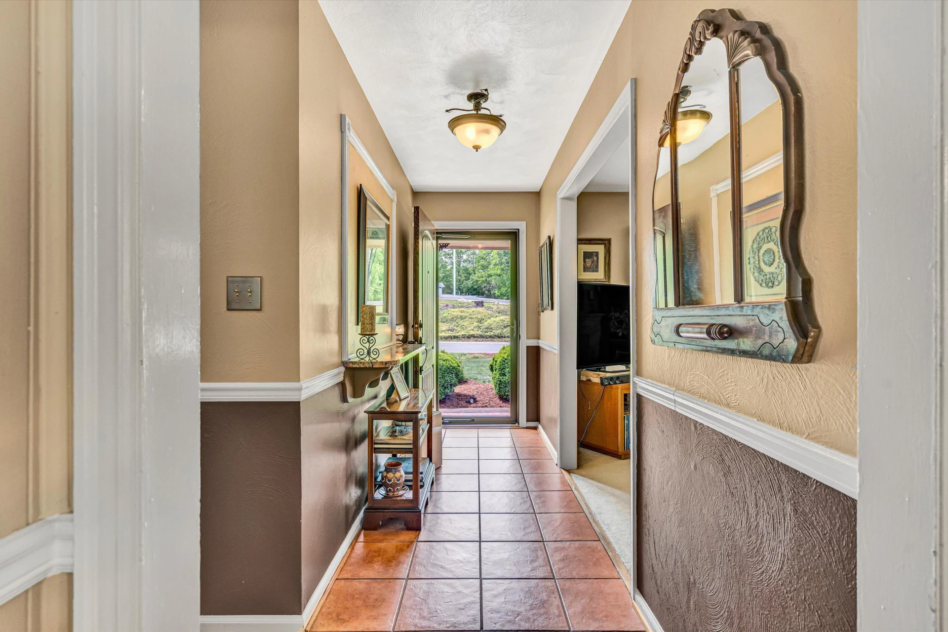 2072 McVitty RD - Photo 6