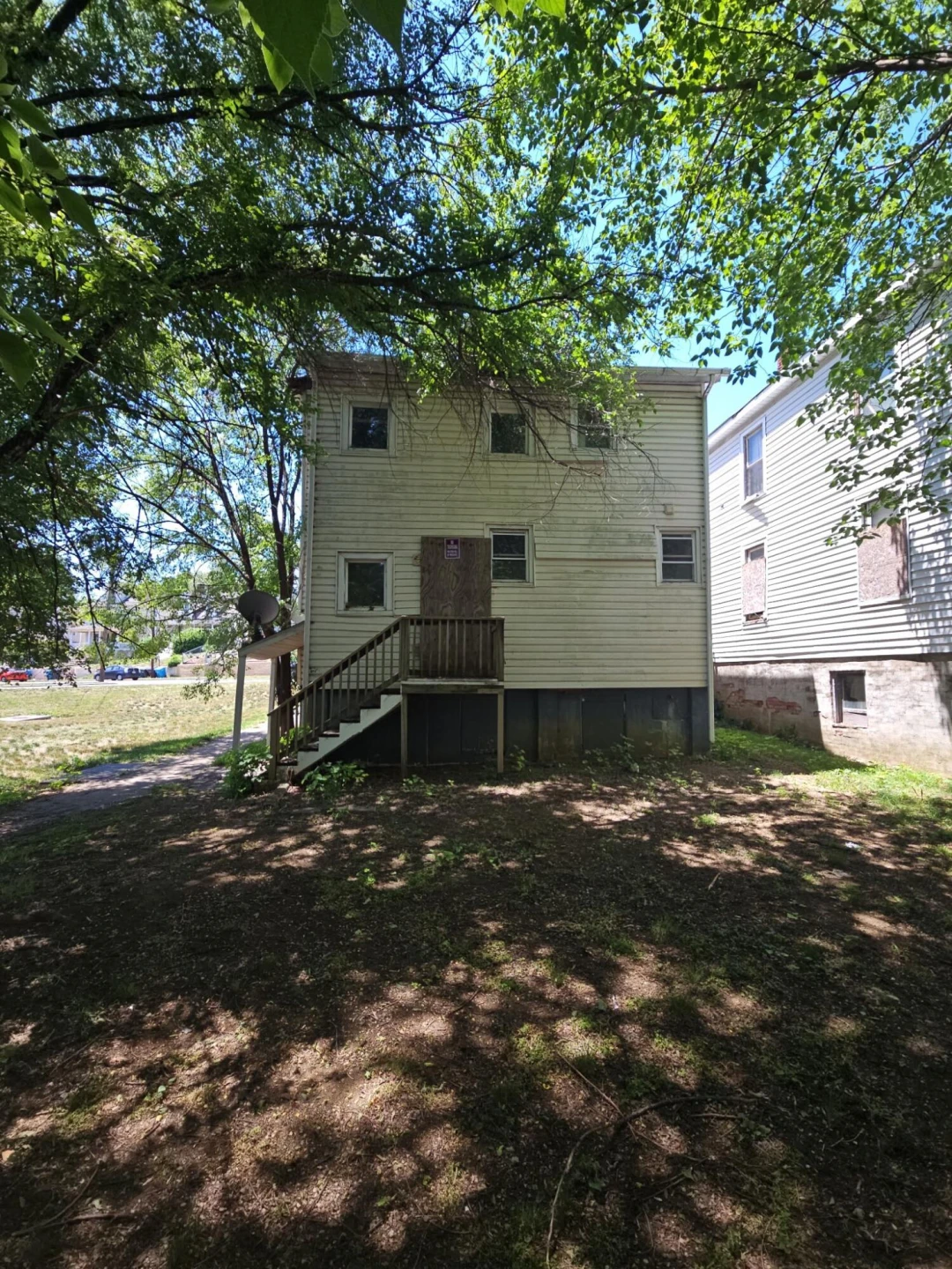 522 6th ST - Photo 3