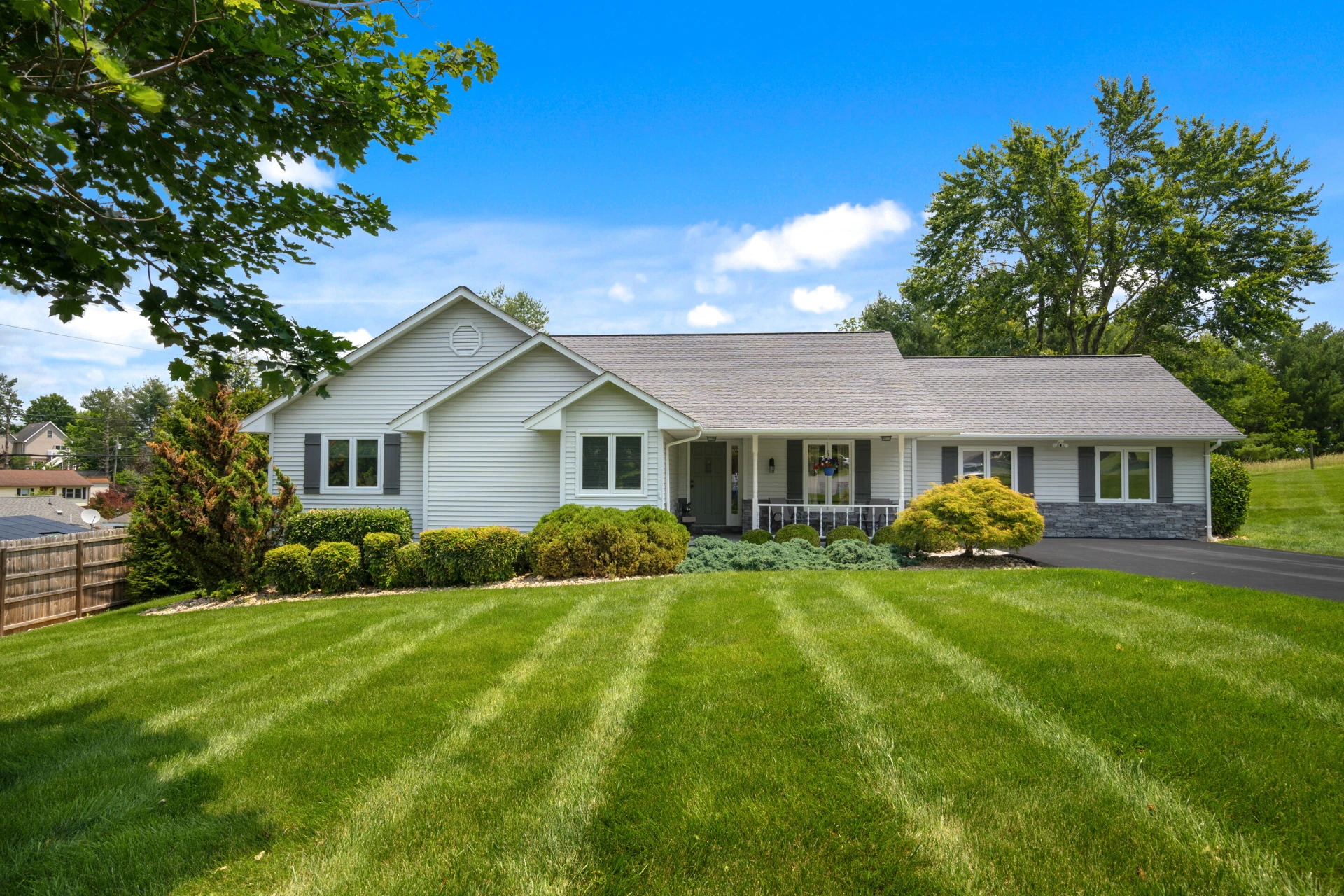 2395 Giles DR