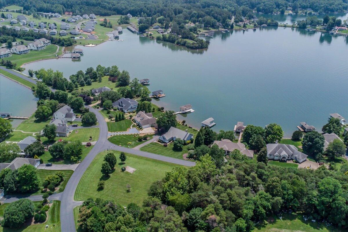 35 Lake Shore DR - Photo 10