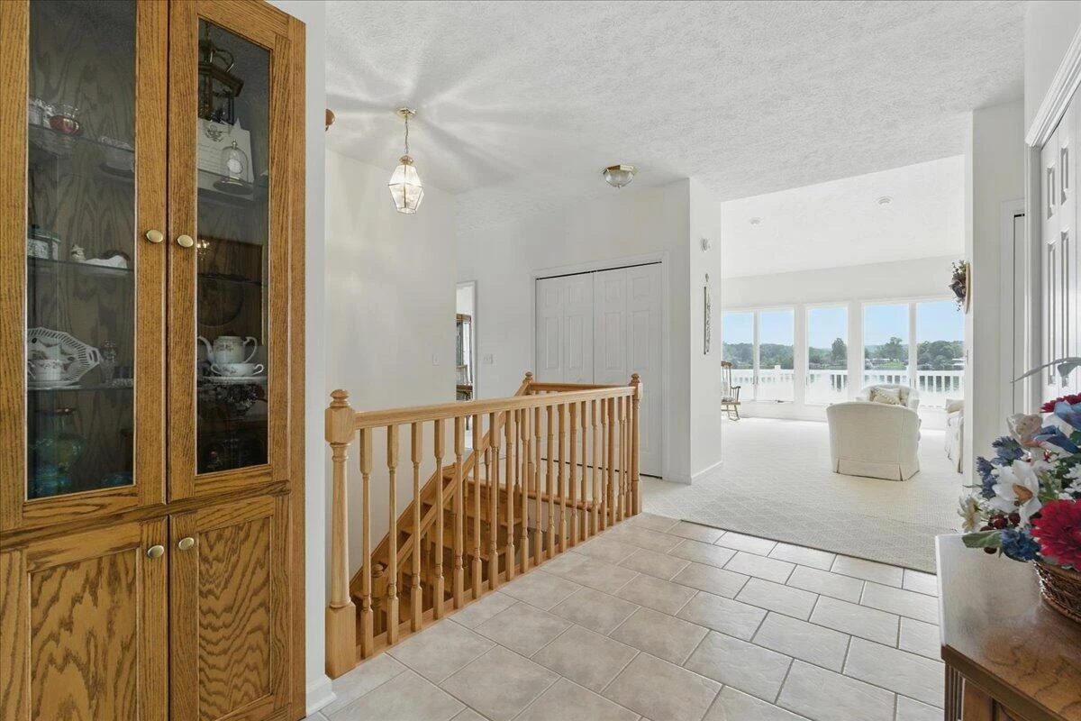 35 Lake Shore DR - Photo 16