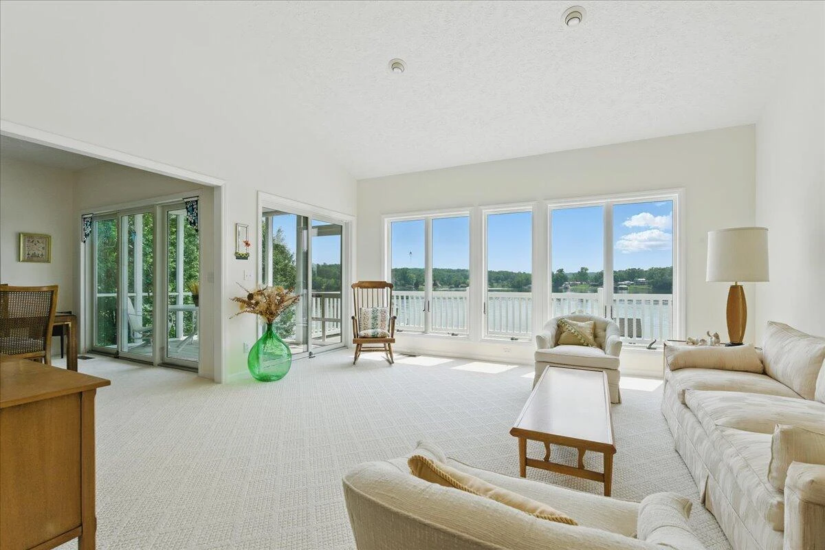 35 Lake Shore DR - Photo 19